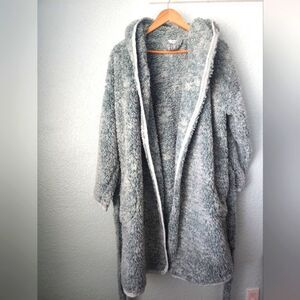 Vera Bradley fleece hooded Rope cozy new without tags